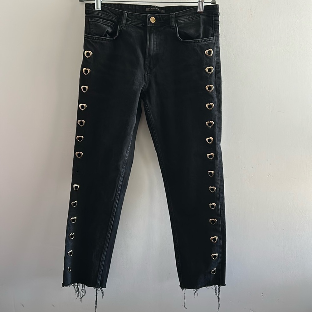 ZARA Trafaluc Denimwear, Woman's Size 00 Black Jeans with Heart Grommets!